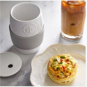 Pampered Chef ceramic egg cooker